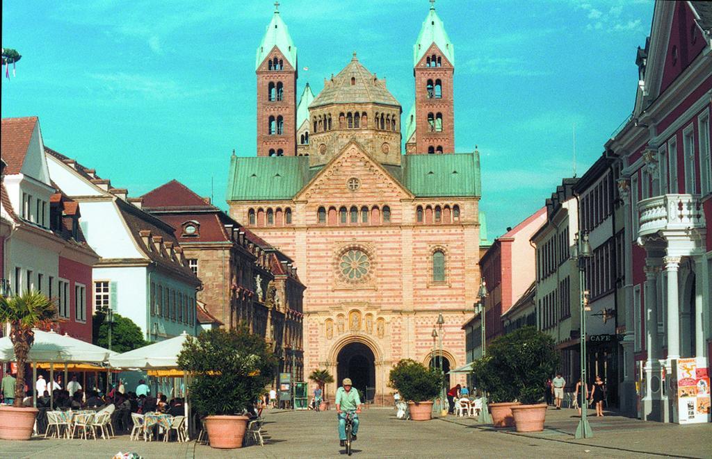 Weinstube Schwarzamsel Appartement Speyer Buitenkant foto